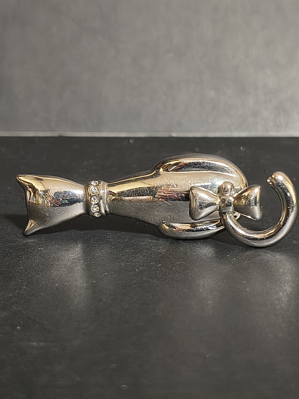 Vintage Cat Pin Silver Tone Rhinestone Collar and Articulated Tail Bow